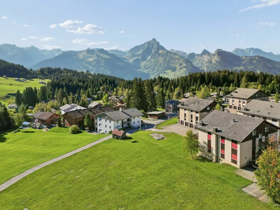 Appartement en duplex de 4,5 pièces avec un panorama merveilleux (résidence secondaire) – photo 13 sur 13