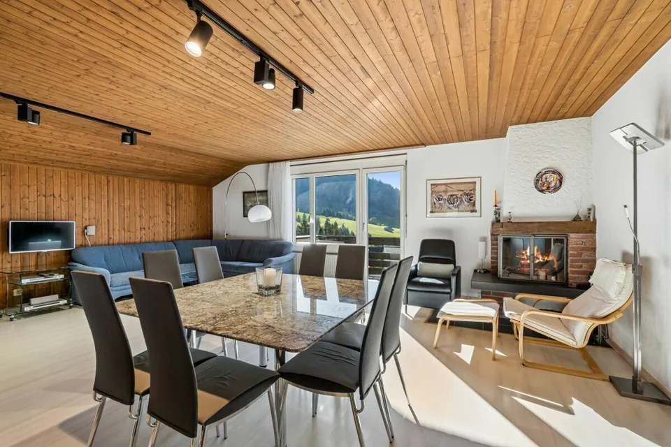 Appartement en duplex de 4,5 pièces avec un panorama merveilleux (résidence secondaire) – photo 3 sur 13