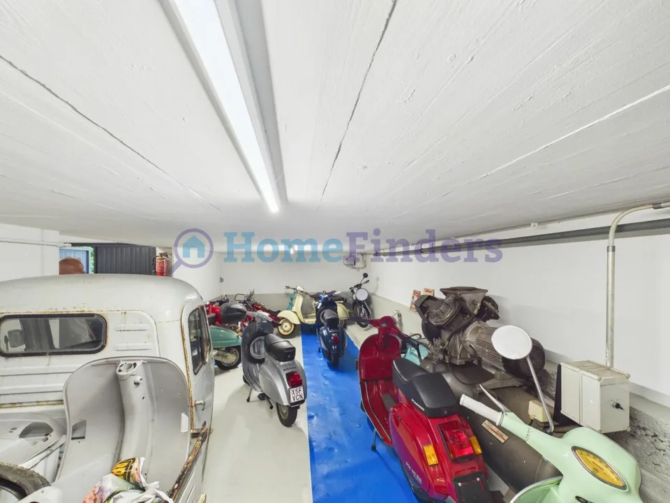 UNE OCCASION RARE POUR LES VISIONNAIRES ! ZONE RÉSIDENTIELLE W2/05 – photo 11 sur 13