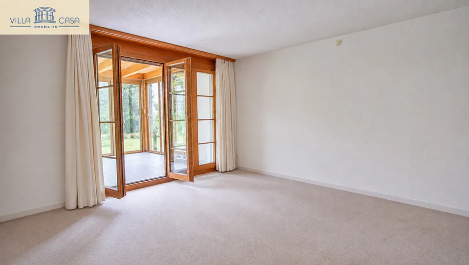 Spiez Wohnung mit Wintergarten nach Ihren Wünschen aufgefrischt – Foto 8 von 13
