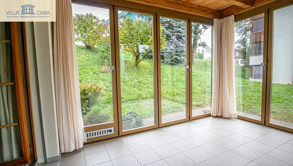 Spiez Wohnung mit Wintergarten nach Ihren Wünschen aufgefrischt – Foto 5 von 13