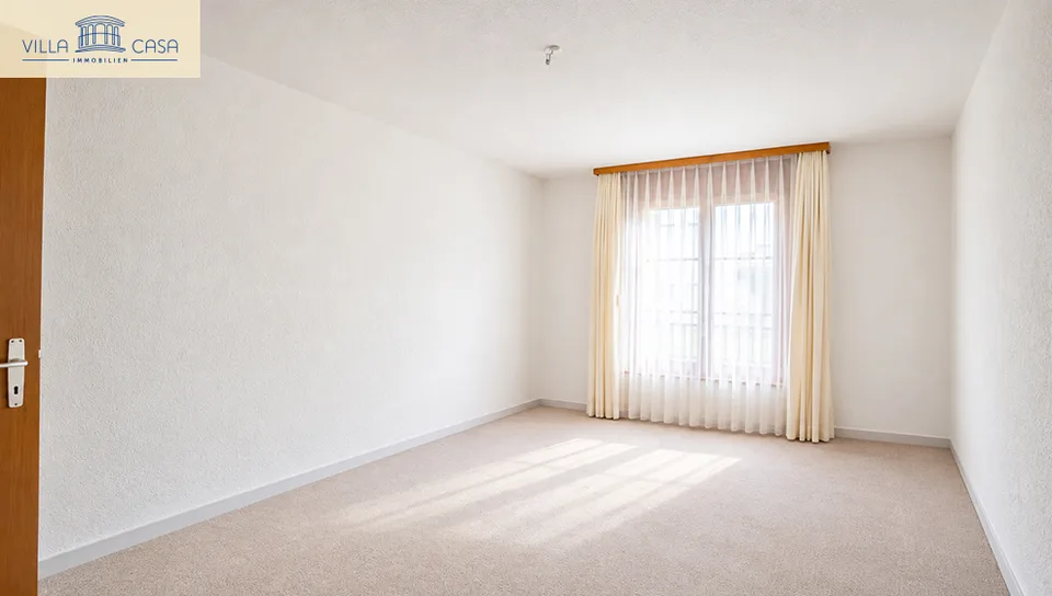 Spiez Wohnung mit Wintergarten nach Ihren Wünschen aufgefrischt – Foto 9 von 13