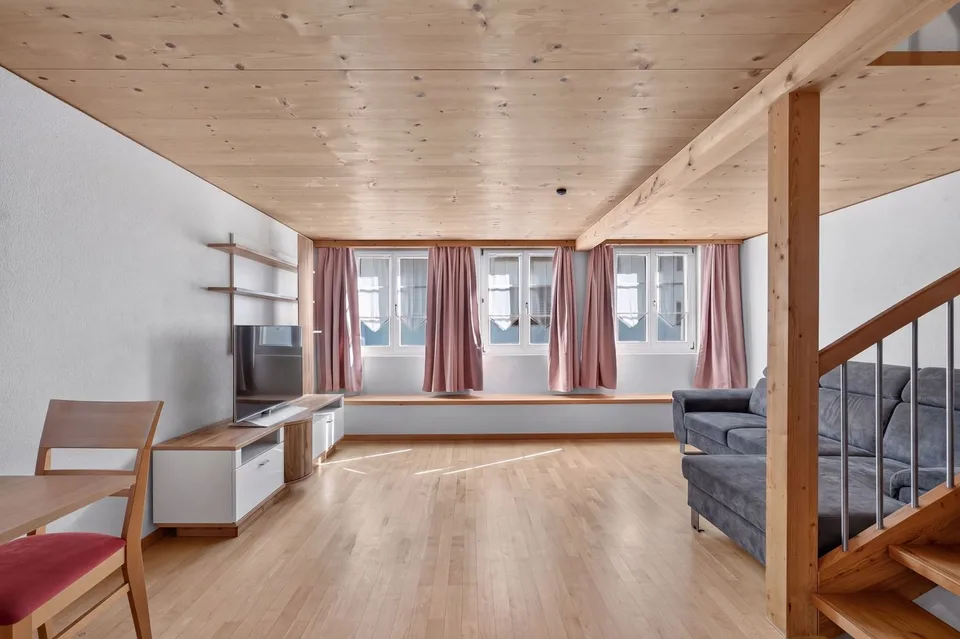 Maison bifamiliale avec deux appartements en duplex au centre du village de Balgach – photo 4 sur 15