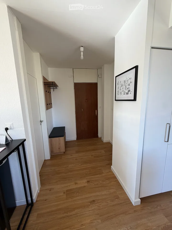 Appartement 2.5 pièces lumineux et rénové avec place de parc – Cugy (VD) – photo 5 sur 5