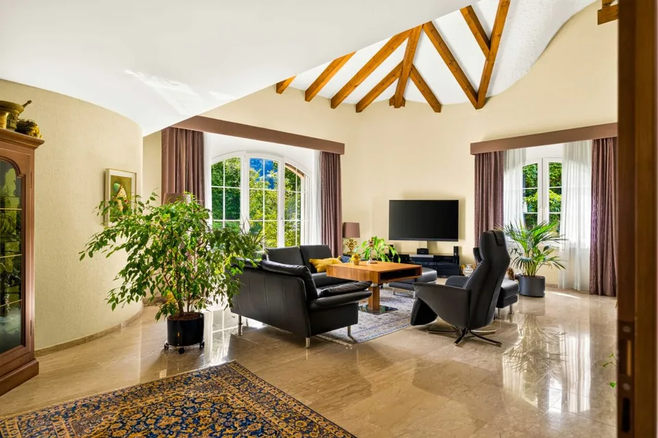 Un foyer d'une espèce particulière - charmante maison unifamiliale de 7,5 pièces avec jardin idyllique – photo 3 sur 30