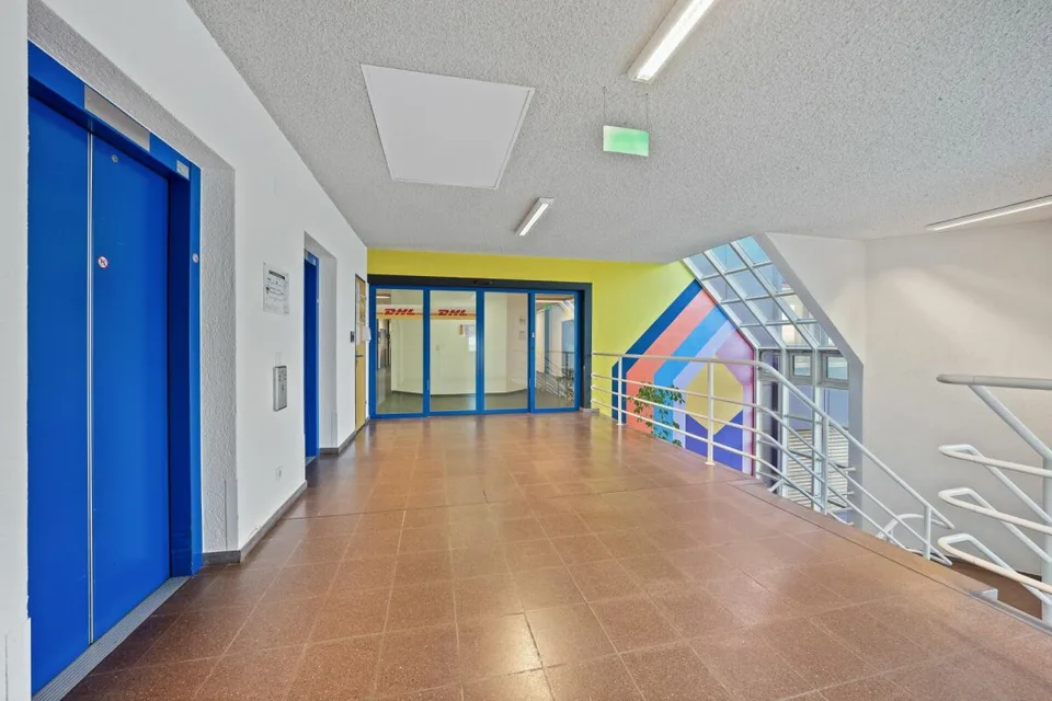 Lichtdurchflutete Büroräume mit Aussicht - Top Lage nahe Bahnhof – Foto 10 von 11