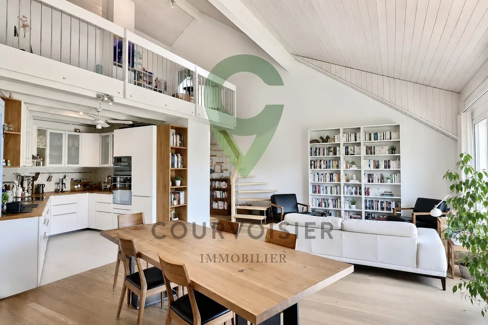 Duplex en attique de caractère avec vue dégagée proche de Nyon. – Foto 2 von 11