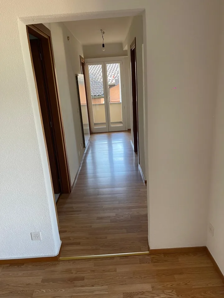 Appartamento di 3.5 locali con balcone e vista panoramica a Viganello – foto 3 di 8
