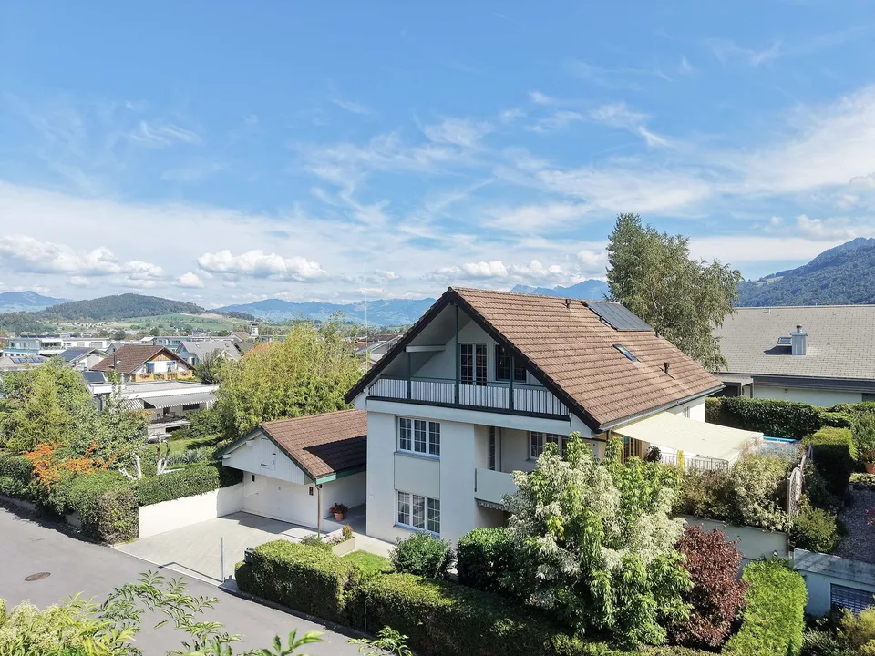 Maison familiale de 5,5 pièces avec annexe – photo 2 sur 24