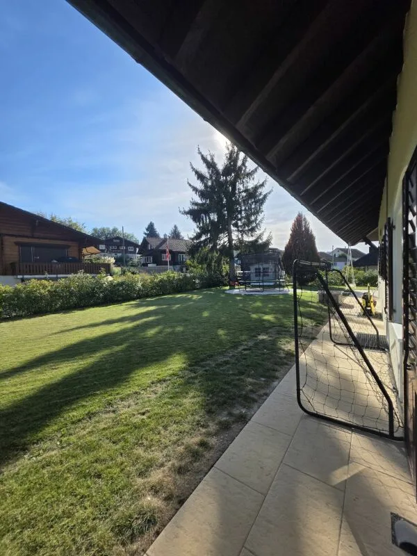 Wunderschönes, grosses 8.5 Zimmer EFH an Privatstrasse, mit grossem Garten – Foto 23 von 30
