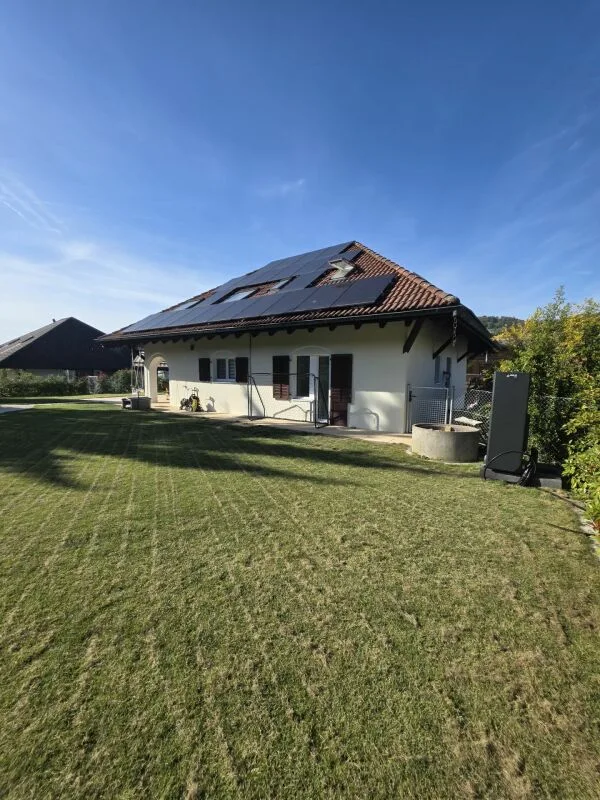 Wunderschönes, grosses 8.5 Zimmer EFH an Privatstrasse, mit grossem Garten – Foto 18 von 30
