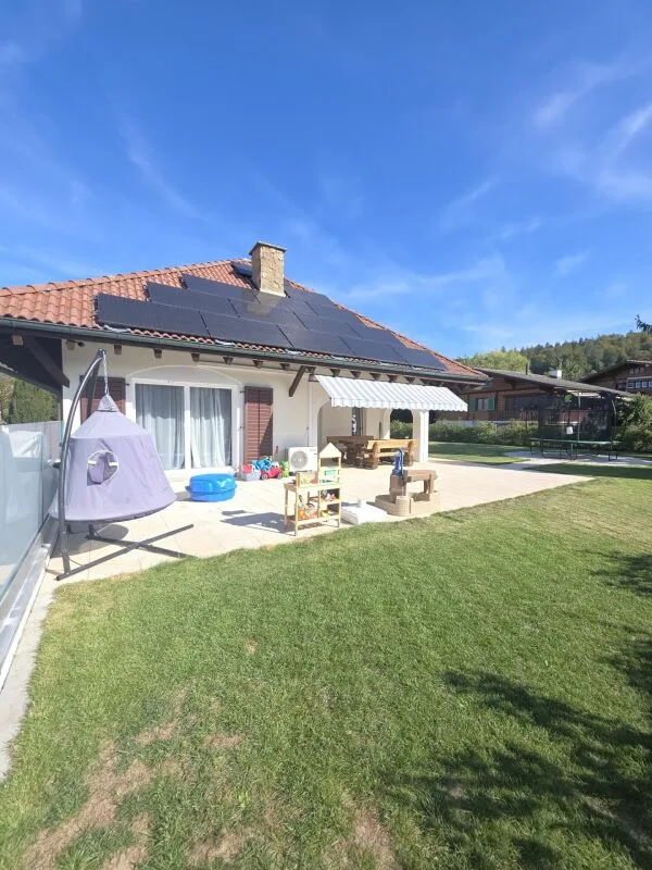Wunderschönes, grosses 8.5 Zimmer EFH an Privatstrasse, mit grossem Garten – Foto 15 von 30