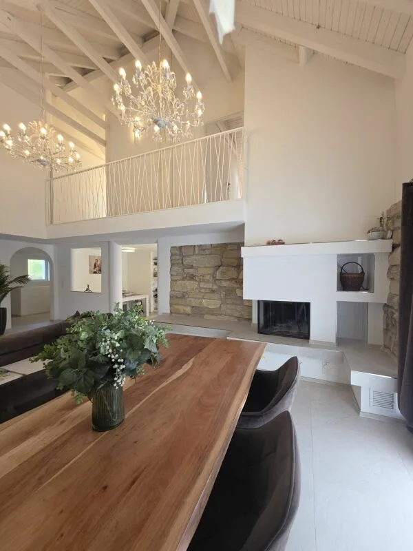 Wunderschönes, grosses 8.5 Zimmer EFH an Privatstrasse, mit grossem Garten – Foto 6 von 30