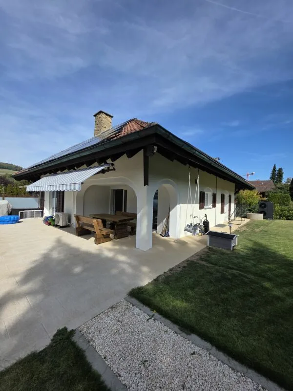 Wunderschönes, grosses 8.5 Zimmer EFH an Privatstrasse, mit grossem Garten – Foto 4 von 30