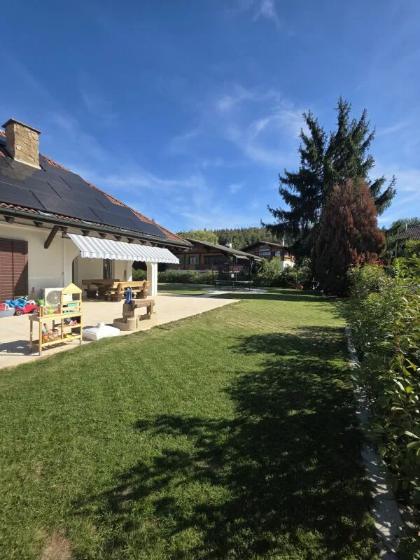 Wunderschönes, grosses 8.5 Zimmer EFH an Privatstrasse, mit grossem Garten – Foto 16 von 30