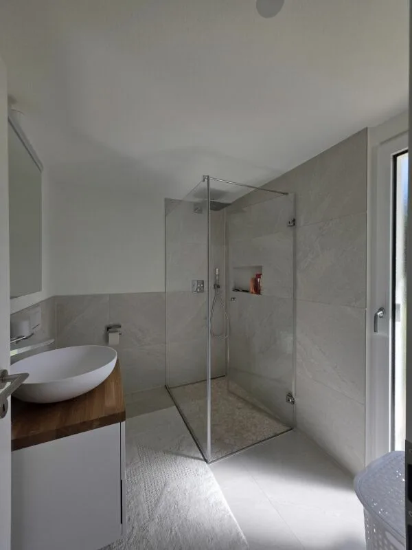 Wunderschönes, grosses 8.5 Zimmer EFH an Privatstrasse, mit grossem Garten – Foto 12 von 30