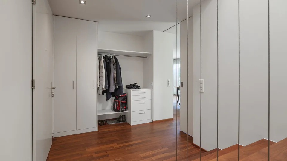 Modernes 5.5-Zimmer-Eckhaus mit 193 m² Wohnfläche, Garten und viel ... – Foto 7 von 11