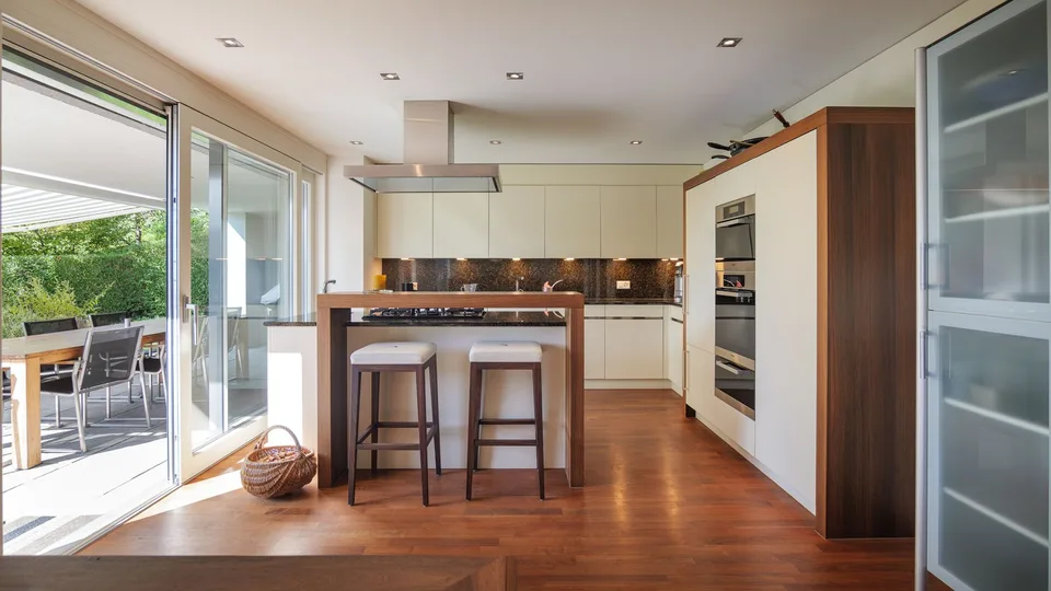 Modernes 5.5-Zimmer-Eckhaus mit 193 m² Wohnfläche, Garten und viel ... – Foto 4 von 11