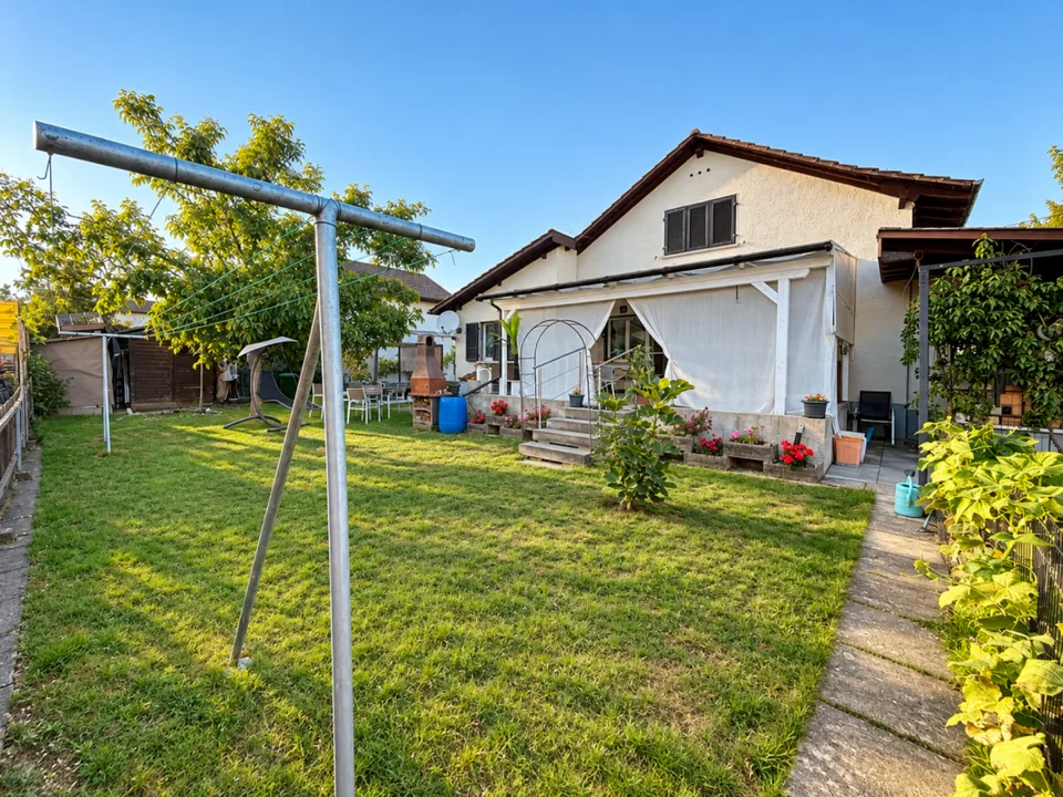 UNA CASA PIENA DI POTENZIALITÀ E POSSIBILITÀ – foto 2 di 13
