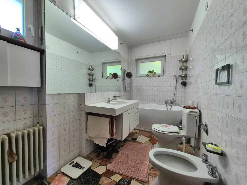 La Dolce Vita a Lugano: Elegante Residenza con Piscina a Cureggia – foto 12 di 15