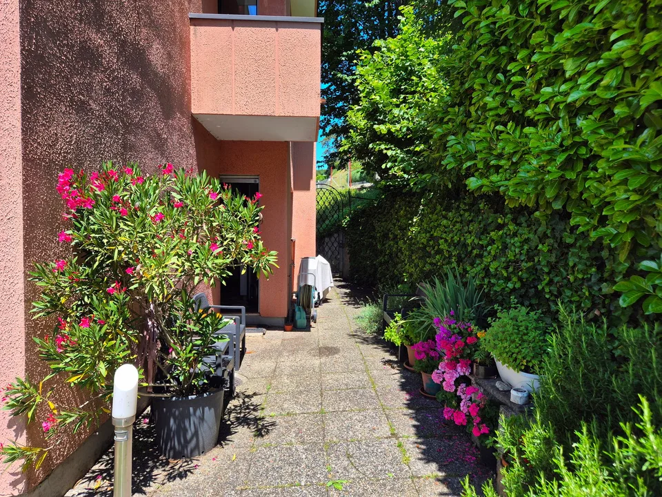 La Dolce Vita a Lugano: Elegante Residenza con Piscina a Cureggia – foto 3 di 15
