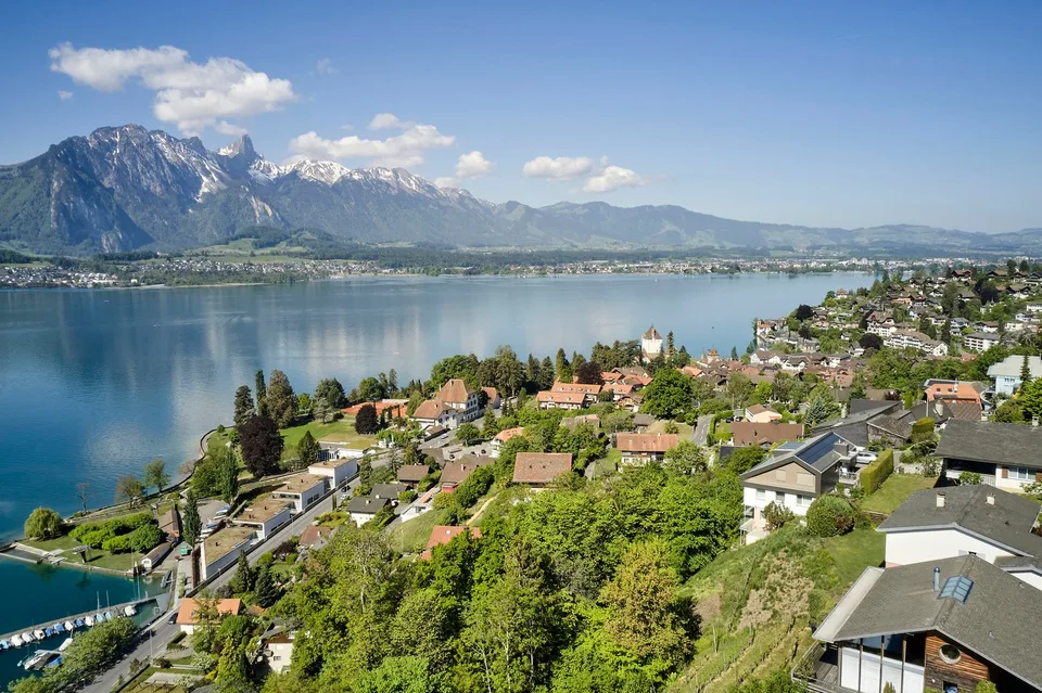 3½-Zi.-Dachwohnung: Wohnen mit 60er-Jahre-Flair und Blick auf das Schloss – Foto 12 von 13