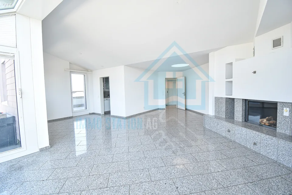 Appartamento attico esclusivo di 4,5 locali con terrazza spaziosa – foto 3 di 13