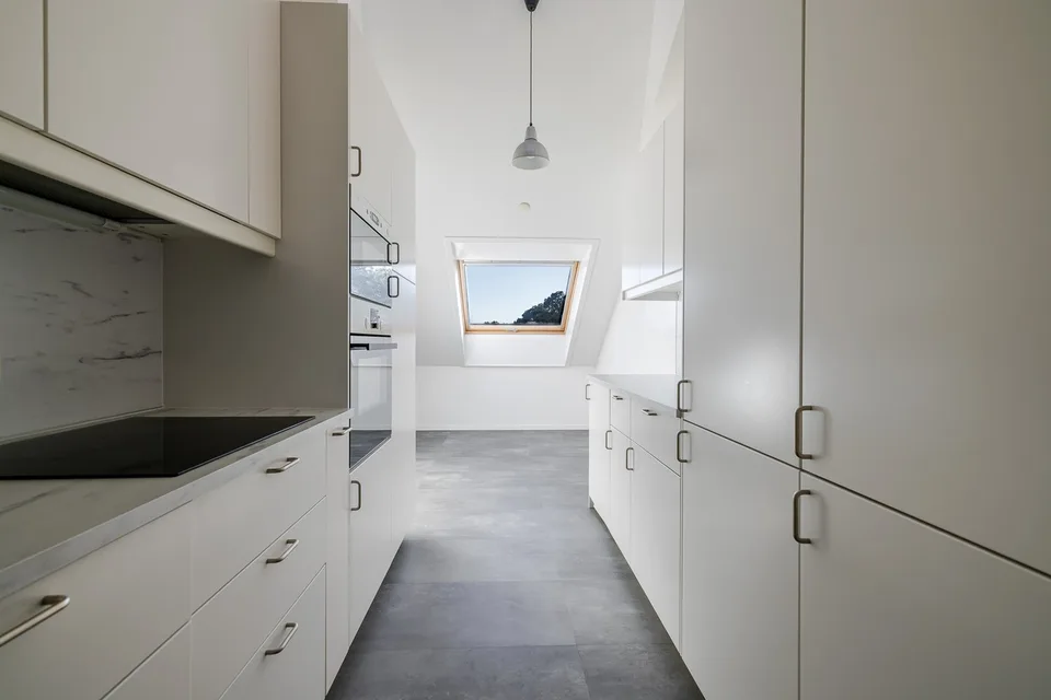 Apartment on the top floor with rooftop in Petit-Saconnex – photo 5 of 9