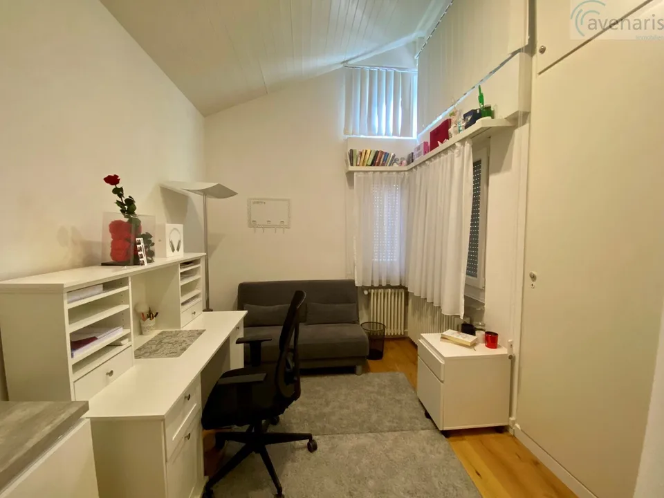 Modernes und geräumiges Doppeleinfamilienhaus an ruhiger Lage – Foto 8 von 12