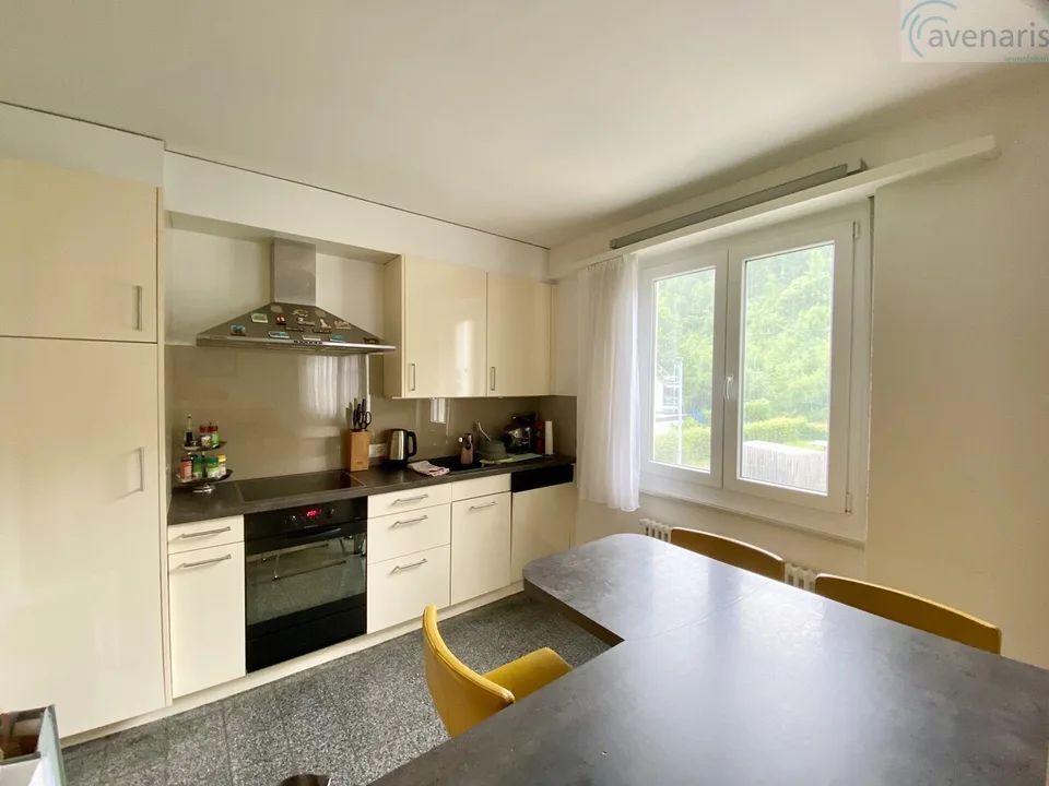 Modernes und geräumiges Doppeleinfamilienhaus an ruhiger Lage – Foto 5 von 12