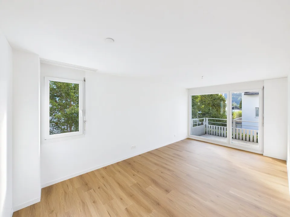 Appartamento di 3,5 locali ristrutturato con balcone e bella vista – foto 3 di 13