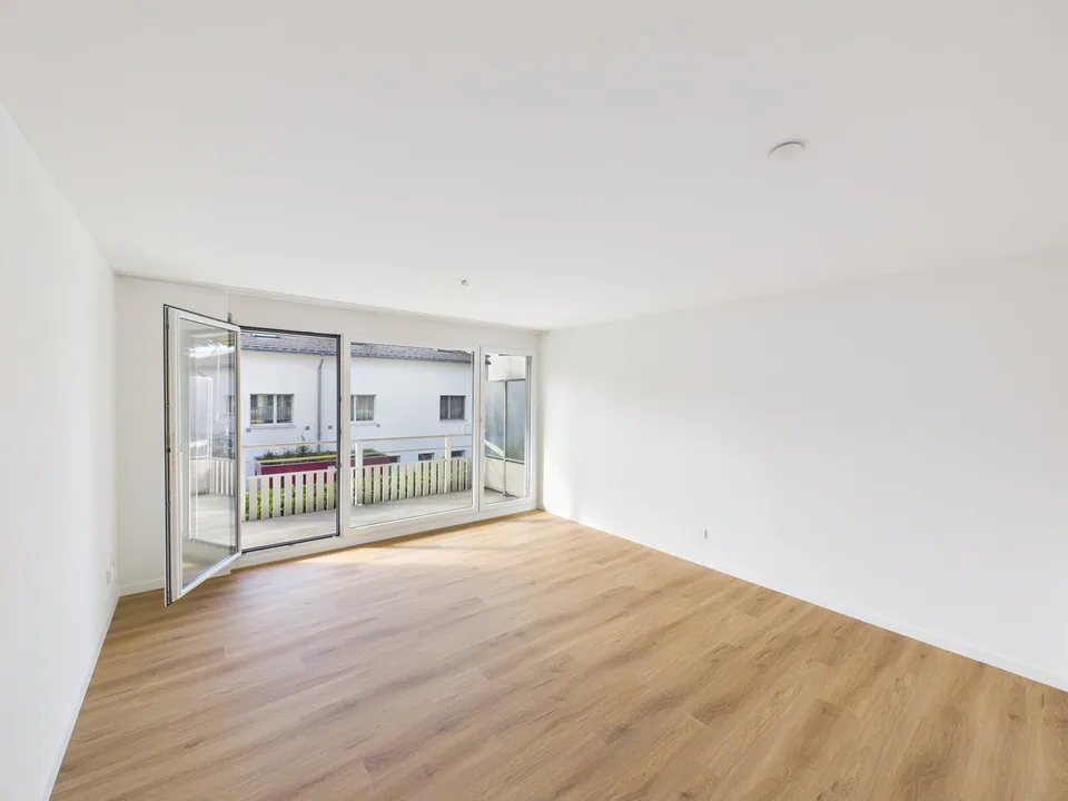 Appartamento di 3,5 locali ristrutturato con balcone e bella vista – foto 2 di 13