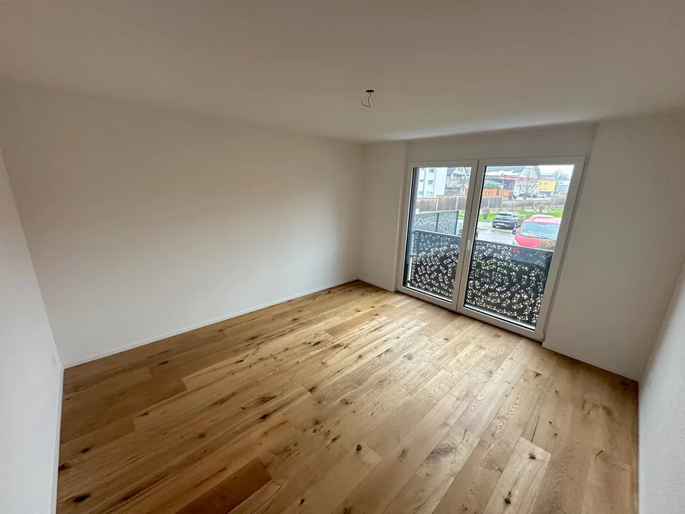 Exclusive, spacious and bright apartment in Weiach – photo 3 of 6