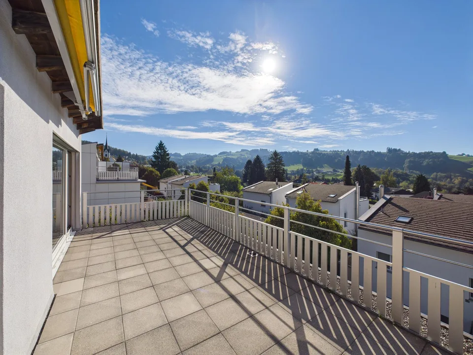 Renoviert 4.5-Zimmer-Maisonette-Wohnung in Eggersriet – 2 Terrassen! – Foto 11 von 17