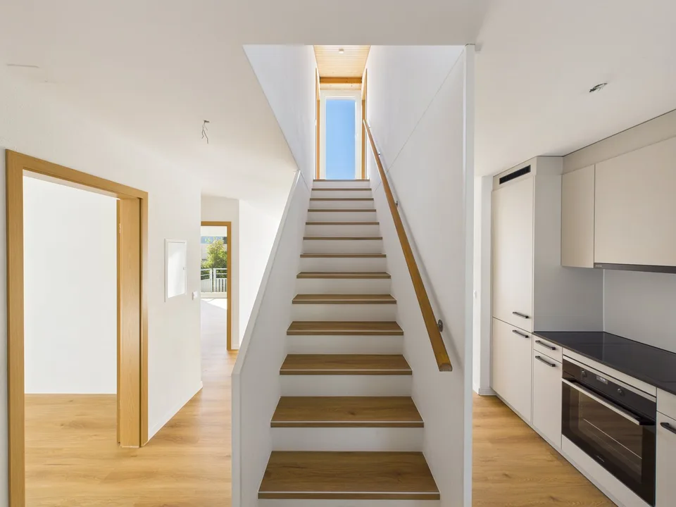 Renoviert 4.5-Zimmer-Maisonette-Wohnung in Eggersriet – 2 Terrassen! – Foto 2 von 17