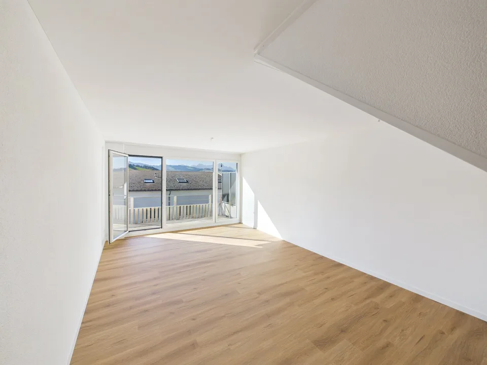 Renoviert 4.5-Zimmer-Maisonette-Wohnung in Eggersriet – 2 Terrassen! – Foto 8 von 17
