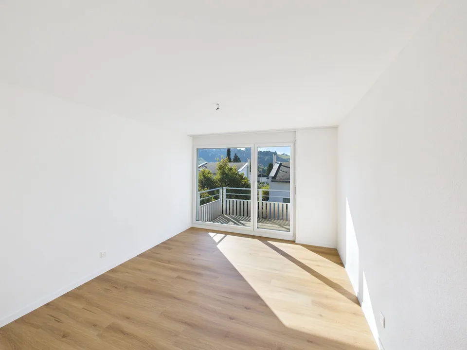 Renoviert 4.5-Zimmer-Maisonette-Wohnung in Eggersriet – 2 Terrassen! – Foto 6 von 17