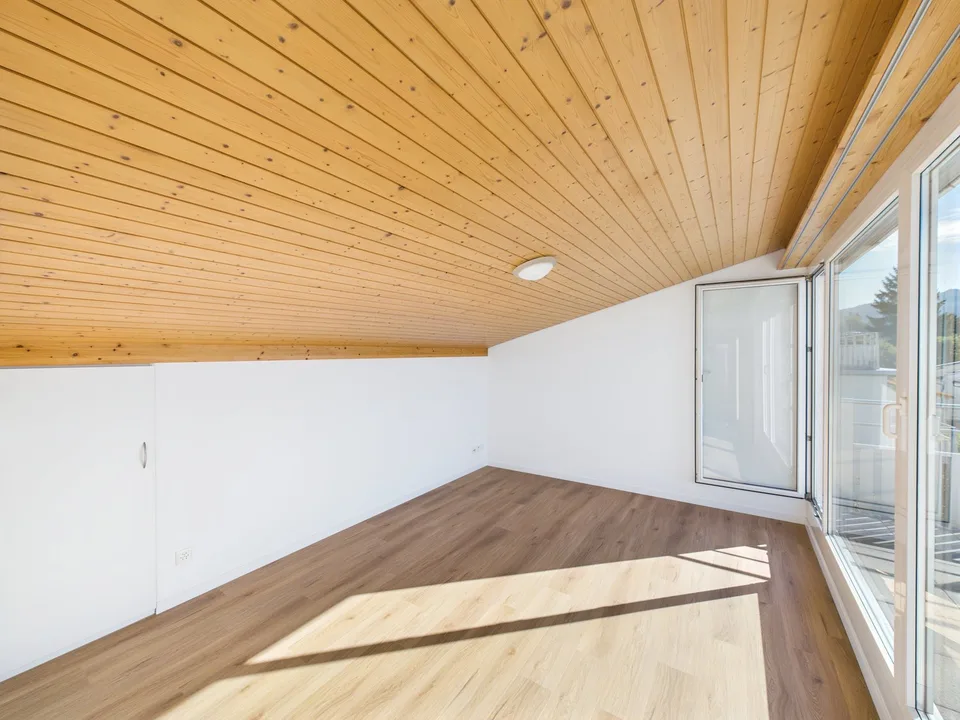 Renoviert 4.5-Zimmer-Maisonette-Wohnung in Eggersriet – 2 Terrassen! – Foto 14 von 17