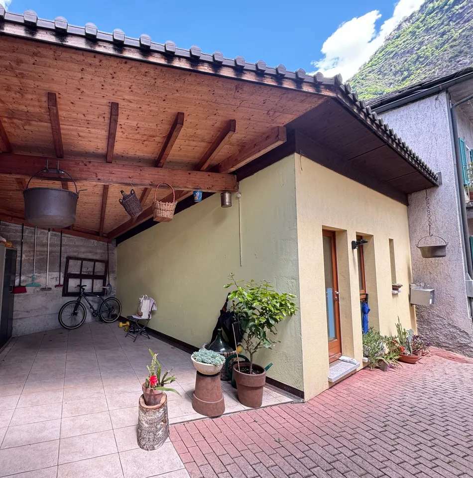 Maison de 5,5 pièces avec un monolocal en location dans le noyau de Biasca – photo 12 sur 13