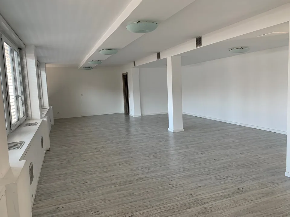 MENDRISIO — Büro von etwa 180 m² in der Zone Piazzale alla Valle – Foto 3 von 6