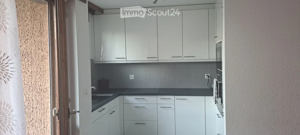 Große 4.5-Zimmer-Wohnung – Foto 3 von 5