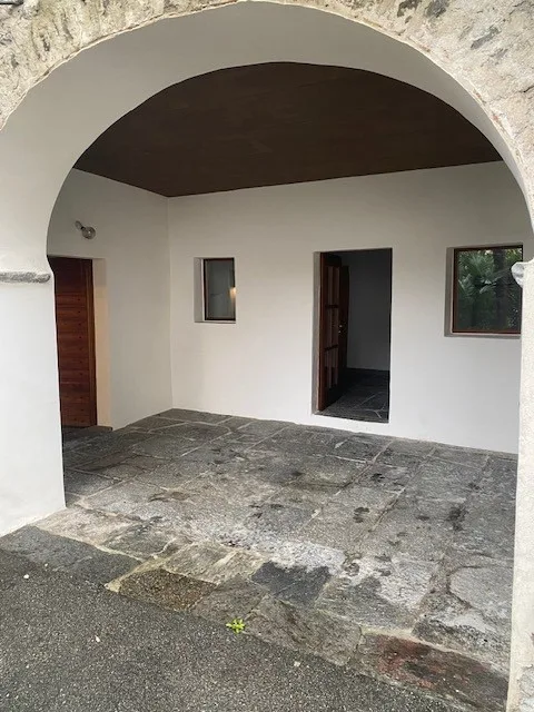 Faszinierendes 2.5-Zimmer-Appartement in rustikalem Haus – Foto 2 von 14