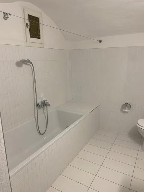 Faszinierendes 2.5-Zimmer-Appartement in rustikalem Haus – Foto 13 von 14