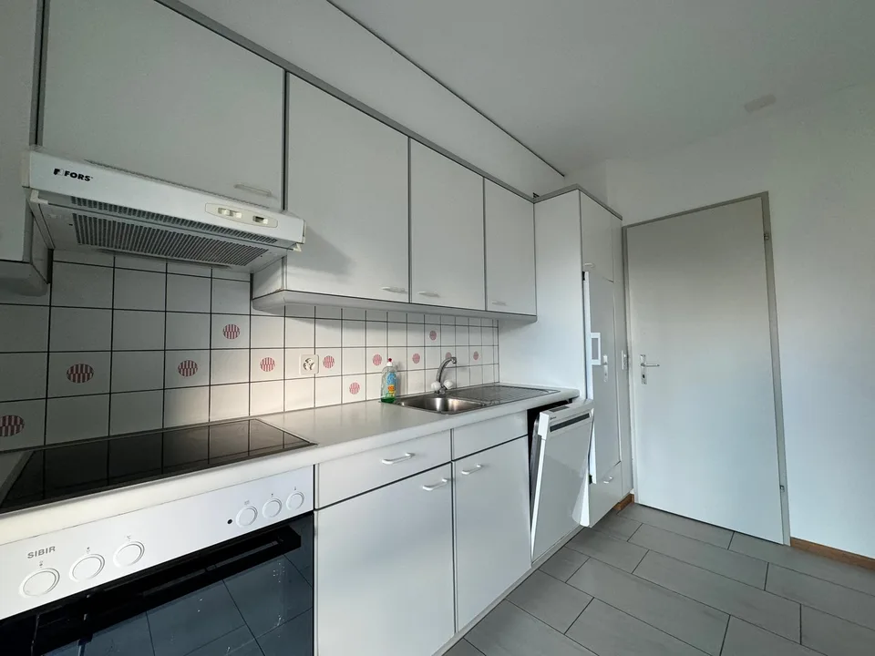 Wohnung 4.5 Zimmer in einer günstigen Lage, nahe bei Schulen in Giubiasco – Foto 6 von 11