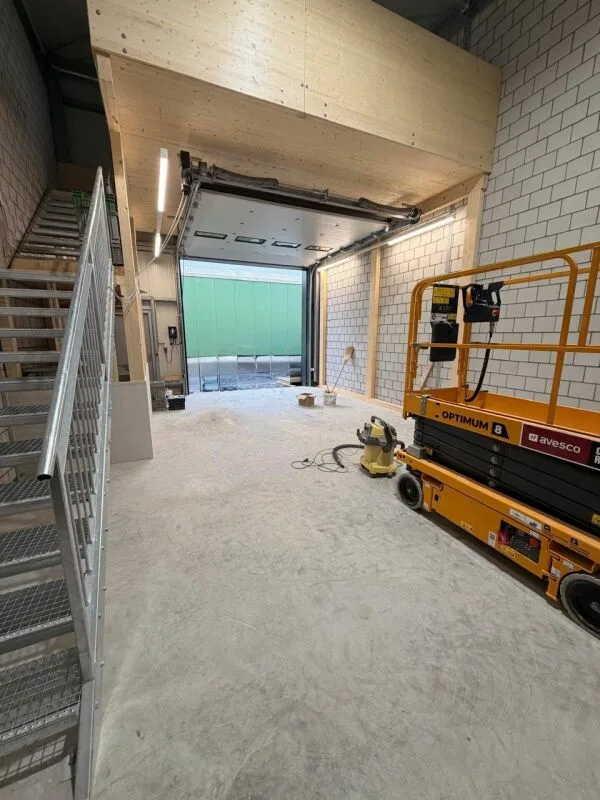 Gewerbeboxen mit umfrangreicher Ausstattung zu vermieten Kopie – Foto 3 von 11