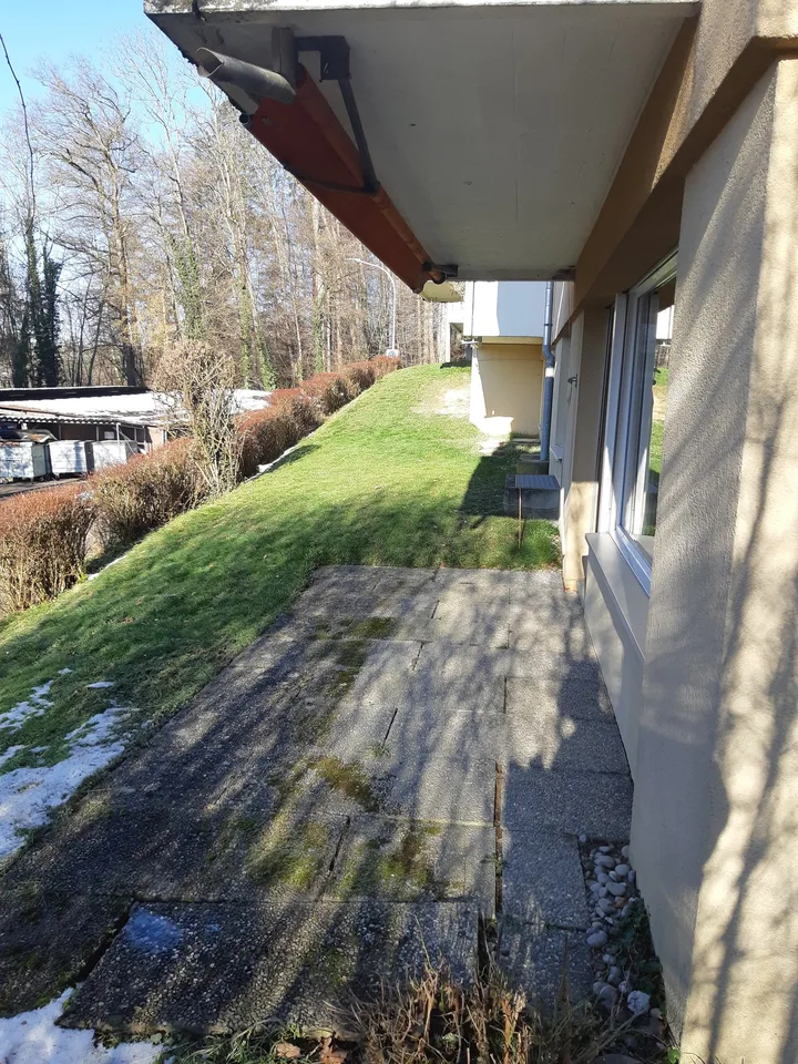 Ampio appartamento 2.5 locali con area giardino – foto 7 di 9