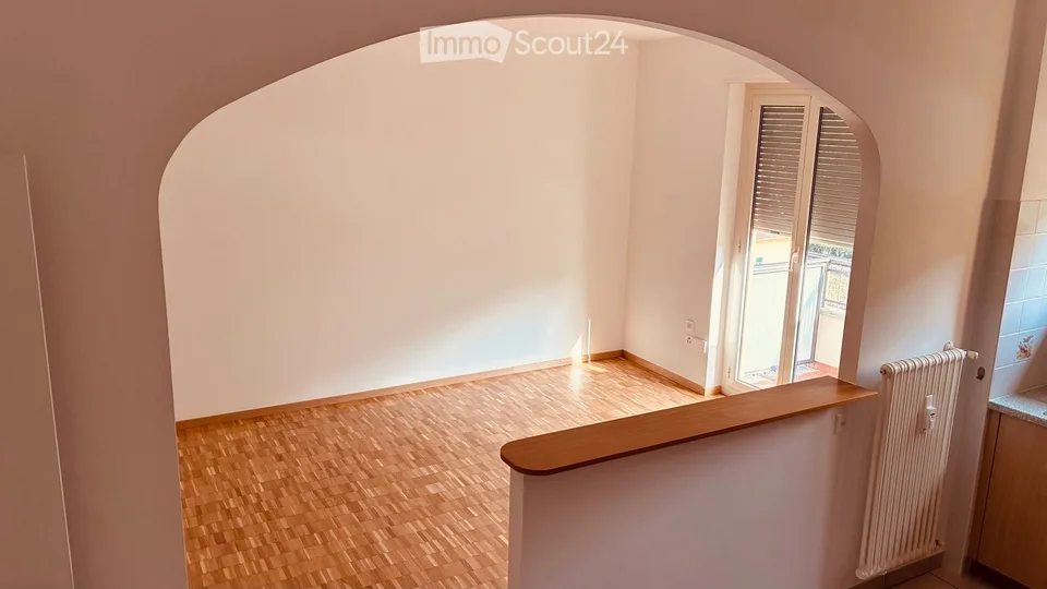 Appartement in ausgezeichnetem Zustand in Chiasso – Foto 2 von 5