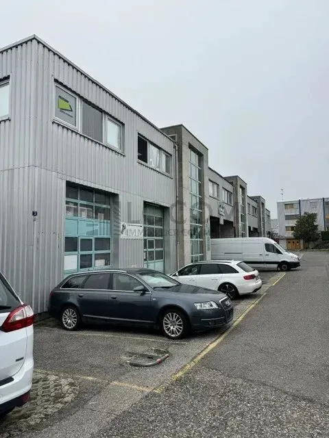 Büro mit Gemeinschaftsräumen - Industriegebiet Le Trési – Foto 8 von 11