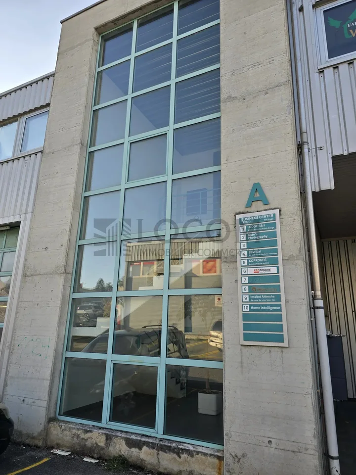 Büro mit Gemeinschaftsräumen - Industriegebiet Le Trési – Foto 9 von 11