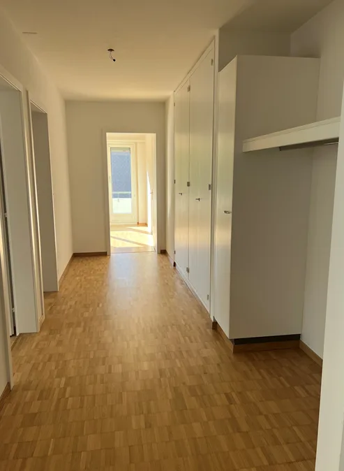 Bright 4.5-room apartment with balcony and beautiful view in Köniz – photo 14 of 17